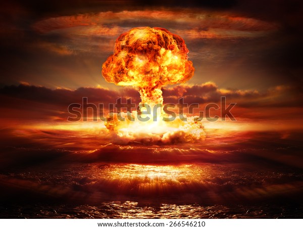 explosion nuclear bomb in ocean\
