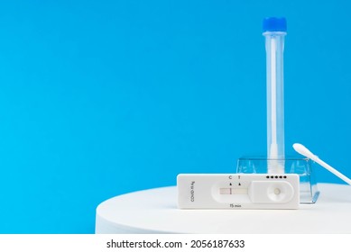 Express Antigen Test For Coronavirus Covid 19 Self-check At Home. Laboratory Card Corona Rapid Test Device. Negative Result. Set With Medical Swab Nose Sticks, Tube 