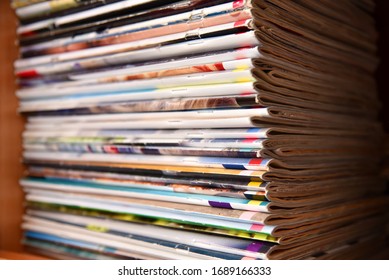 Extensive Collection With A Lot Of Glossy Multi-colored Magazines. Periodicals, Official Publication Journalism Concept, Receiving News And Latest Information, Background, Texture