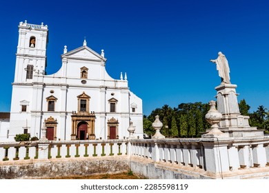 Exterior of the Sé Catedral de Santa Catarina in Goa Velha, Panjim, Goa, India, Asia