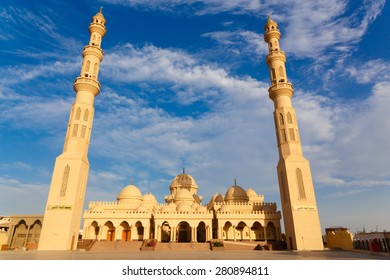 228 El mina mosque Images, Stock Photos & Vectors | Shutterstock