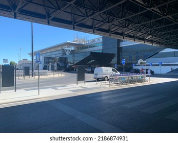Exterior Humberto Delgado International Airport Lisbon Stock Photo ...