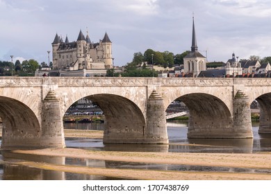 Saumur Imagenes Fotos De Stock Y Vectores Shutterstock