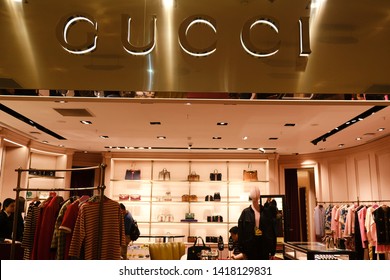 gucci store moa