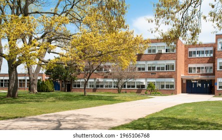 Exterior view of a typical American school - Shutterstock ID 1965106768