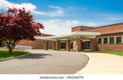 Exterior view of a typical American school - Shutterstock ID 1965106795