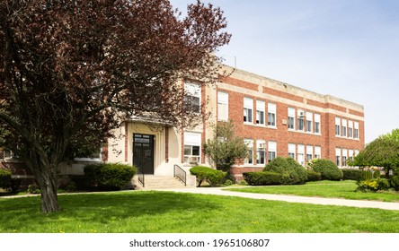 2,411 Middle school exterior Images, Stock Photos & Vectors | Shutterstock