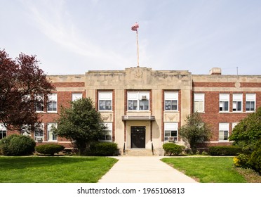 Exterior View Typical American School Stock Photo 1965106813 | Shutterstock