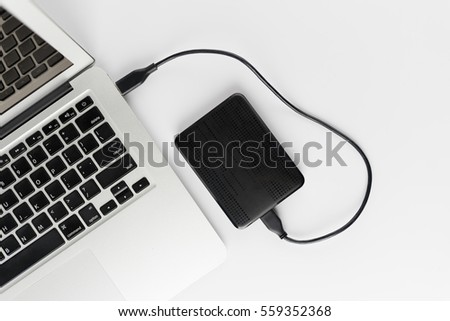 External hard drive connect to laptop computer