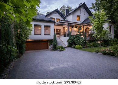 External View Luxury Modern Detached House Stock Photo (Edit Now) 293780429