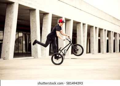 Extreme BMX: Rocket man
 - Powered by Shutterstock