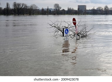 Extreme Weather - Flooded Pedestrian Zone In Cologne, Germany