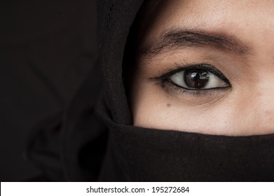 Muslim Eyes Images Stock Photos Vectors Shutterstock