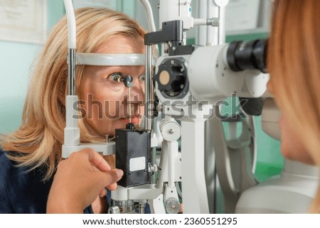 Eye pressure testing through Applanation Tonometry in ophthalmology