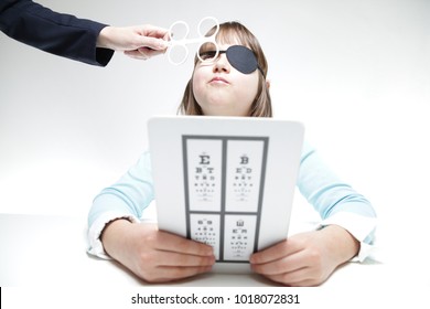 Eye Vision Therapy Child Prism Flippers Stock Photo 1018072837 ...