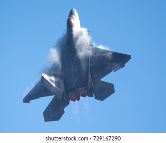 F22 Raptor Highg Maneuver Afterburners On Stock Photo 729167290 ...