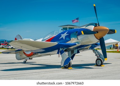 F8f Bearcat Warbird Stock Photo 1067972663 | Shutterstock