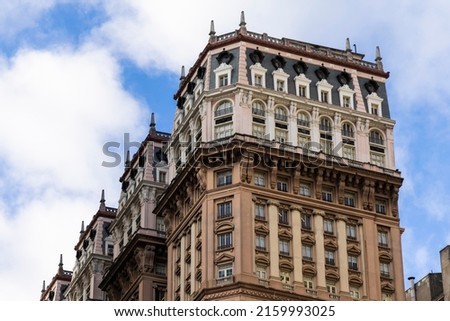 Facade of the classic Condomínio do Edifício Martinelli, view of the Anhangabaú Valley Region, São Paulo, SP, Brazil