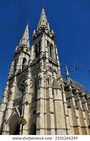 The facade of the Notre-Dame-de-l'Annonciation cathedral in Moulins