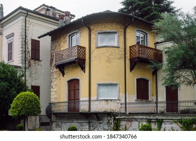 Facade Of An Old House In The City Of Como, Part Of An Italian Art Deco Style Building, Lombardy, Italy.