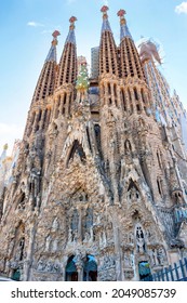 Facade Of Unfinished Sacred Family 