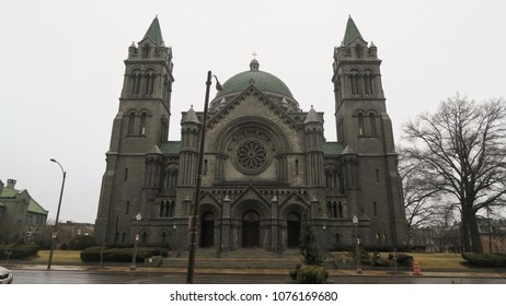 Facade View Of Basilica Of Saint Louis, Shot In Rainy Winter Day.
City Of St. Louis, Missouri State, USA