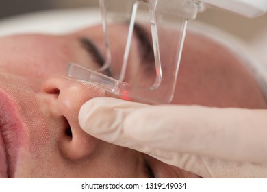 Aqua Facial On Face Bilder Stockfotos Und Vektorgrafiken Shutterstock