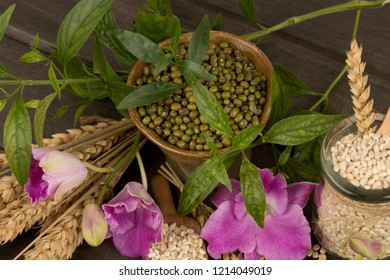 Face Mask With Barley, Mung Bean And Kariyat Green Leaves And Tree For Skin Treatment.