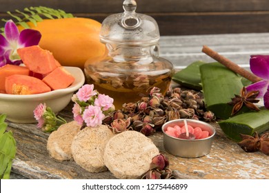 Face Mask With Papaya ,aloe Vera Gel And Rose Water ,spa Treatment.