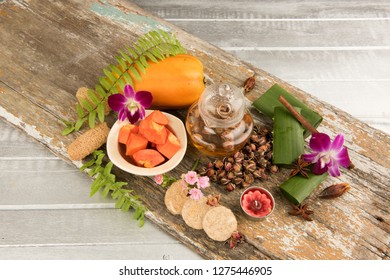 Face Mask With Papaya ,aloe Vera Gel And Rose Water ,spa Treatment.