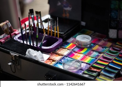 Face Painting Equipment