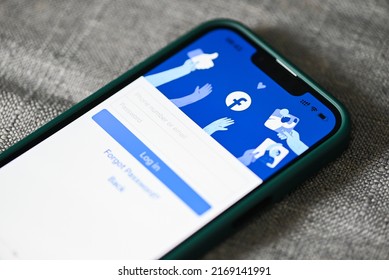 Facebook Application Icon On Apple IPhone 13 Pro, Smartphone With Login Home Page Facebook Logo Icon On The Screen Popular Social Media Network From Meta : Bangkok, Thailand - June 3 2022