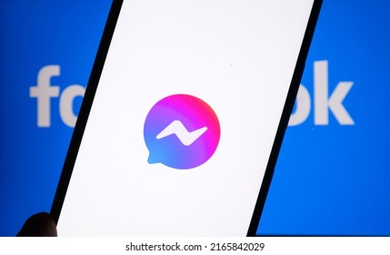 Facebook Messenger Logo On Phone Screen Stock Photo 2165842029 ...