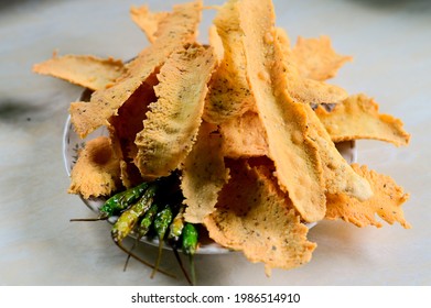 Fafda Gathiya (fafda Jalebi) Is A Very Popular Gujarati Snack