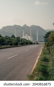 The Faisal Mosque Is The Largest Mosque In Pakistan, Located In The National Capital City Of Islamabad 
, Punjab.(vertical Landscape)