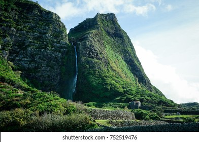 Potencial intervalo Suplemento Faja Grande Flores Island Azores Portugal Stock Photo 752519476 |  Shutterstock