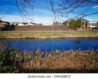 Falkirk, Scotland - March 20th 2021: The Forth And Clyde Canal Basks In The Sunshine On The First Day Of Spring