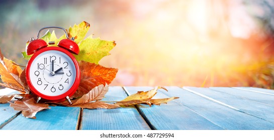 Fall Back Time - Daylight Savings End - Return To Winter Time
				