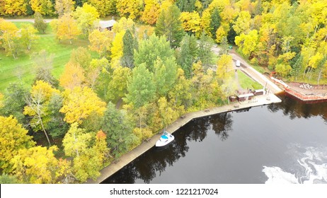 Lake Cabin Images Stock Photos Vectors Shutterstock