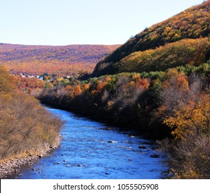 Fall Foilage Along The Lehigh River Jim Thorpe Pa