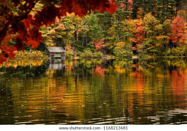 Fall Foliage Reflected Chocorua Lake Tamworth Stock Photo 1168213681 ...