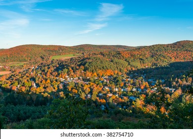 Fall Foliage Season In Woodstock Vermont