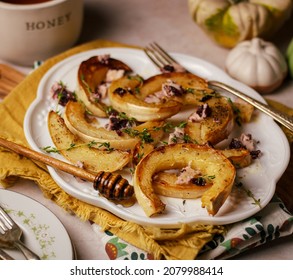 Fall Inspired Roasted Squash Salad With Goat Cheese, Honey And Thyme. 