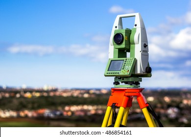 208 Manual total stations Images, Stock Photos & Vectors | Shutterstock