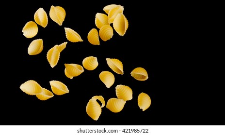 Download Conchiglie Pasta Images Stock Photos Vectors Shutterstock Yellowimages Mockups