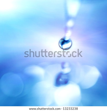 Falling water drop (shallow DoF)