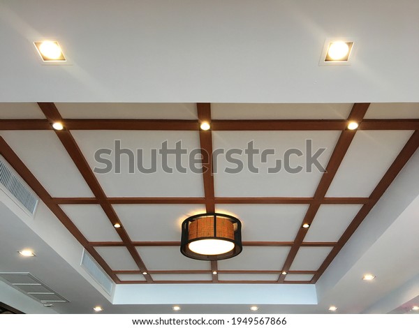 false ceiling\
decorated with wood and\
lamp