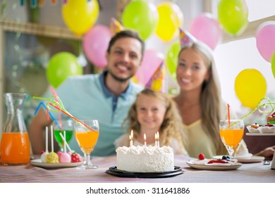 76,327 Child birthday cake Stock Photos, Images & Photography ...