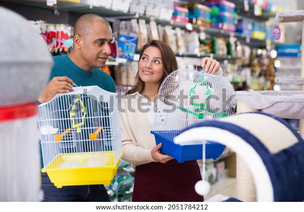 2,631 Bird Cage Pet Store Images, Stock Photos & Vectors | Shutterstock