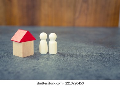 Family Image (peg Doll And Building Block House)